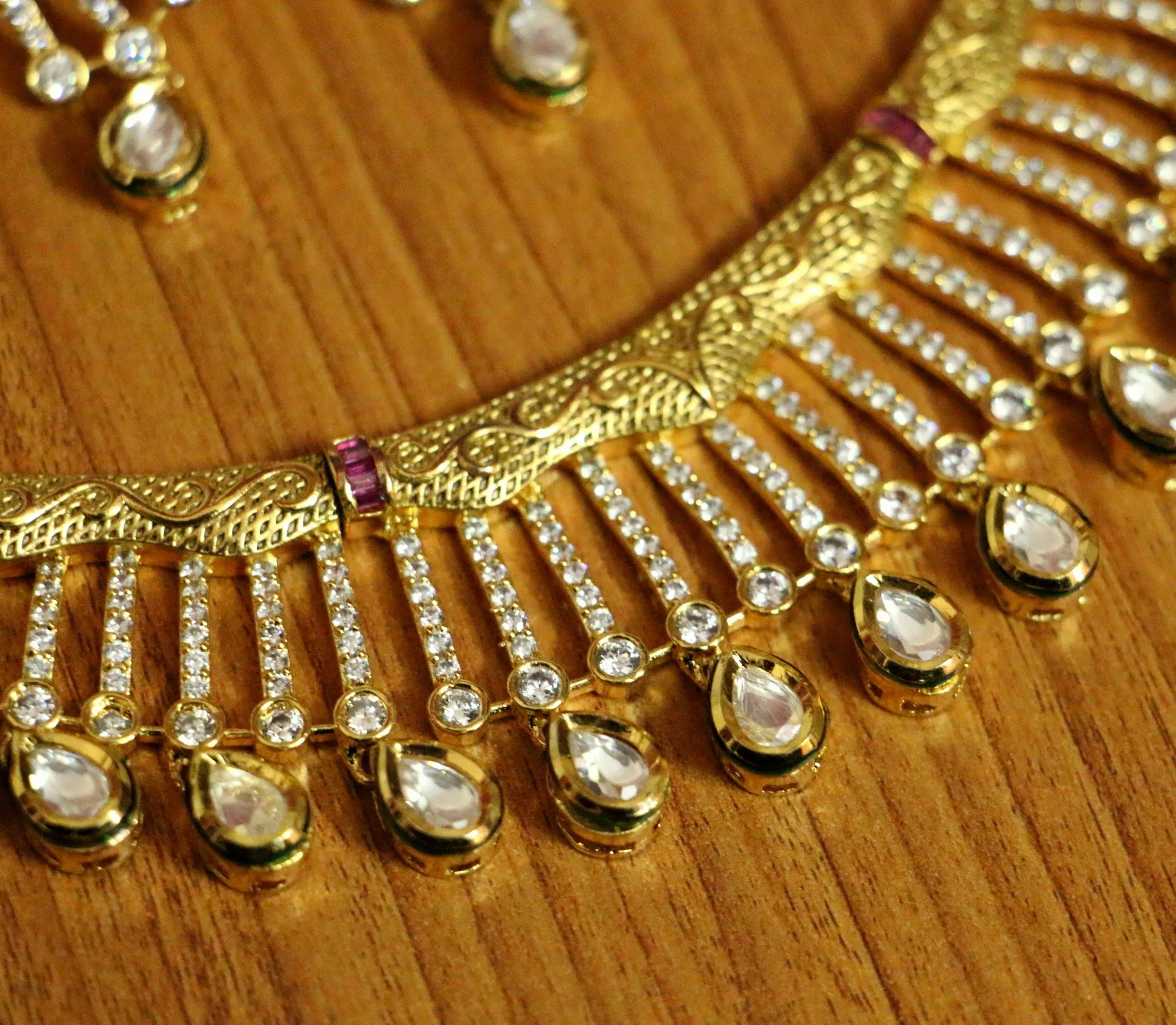 Antique Gold look Kundan & diamond Look Necklace Set