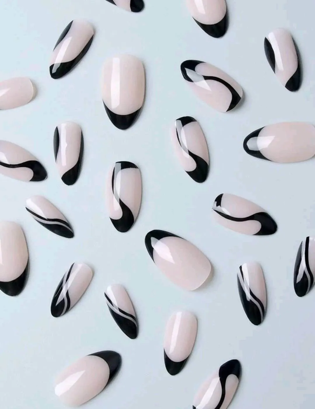 Beauty - Nails - black swirl