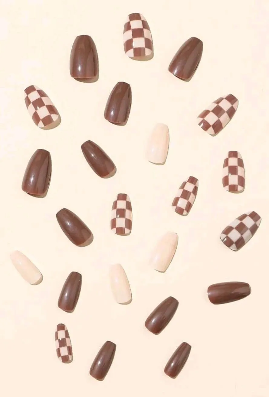 Beauty - Nails - brown beige plaid
