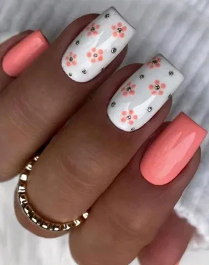 Beauty - Nails - peach white