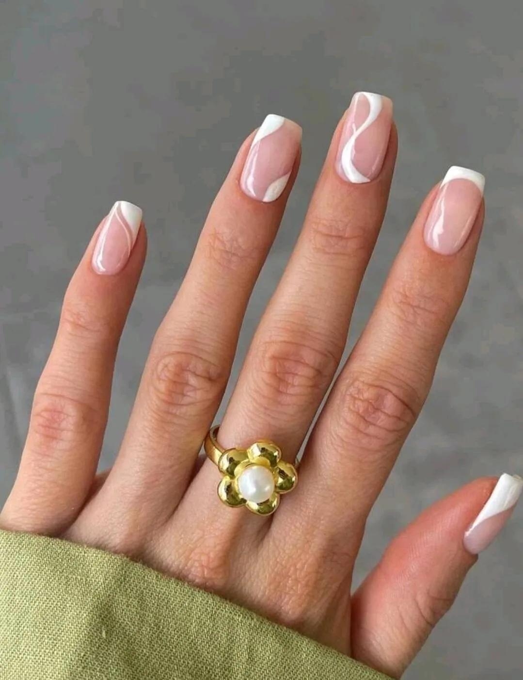 Beauty - Nails - square - white swirl