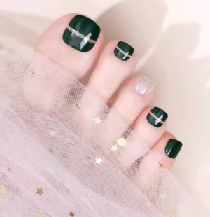 Beauty - Nails - toes - glitzy sticker
