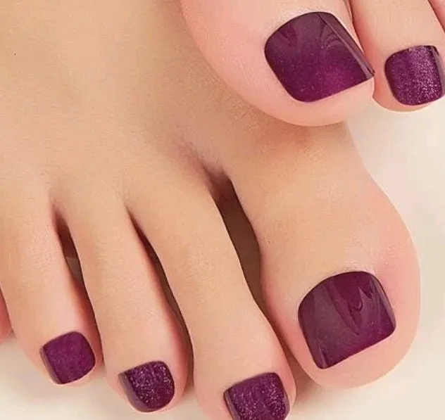 Beauty - Nails - toes - purple