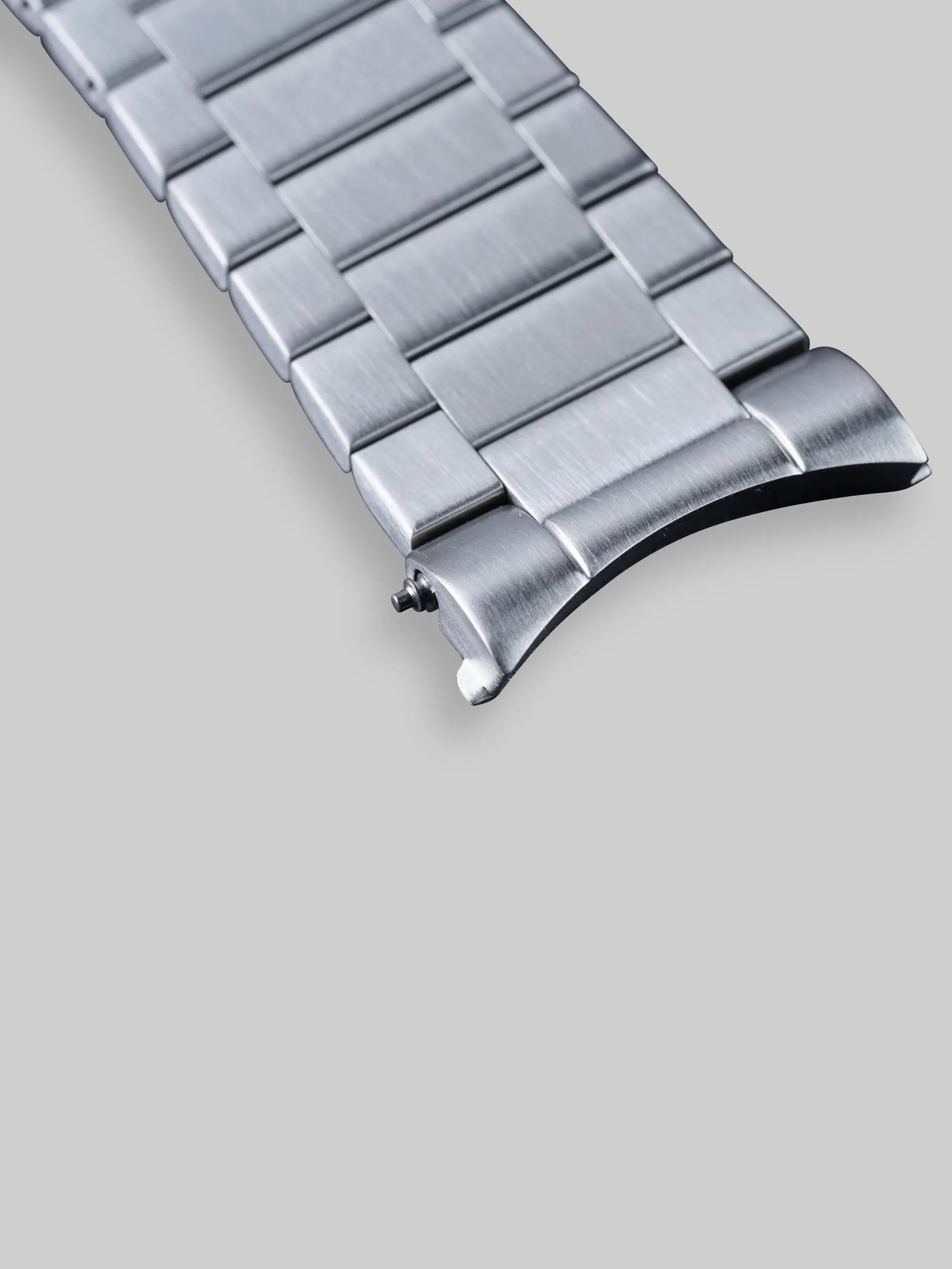 Flat Link Bracelet for Omega Speedmaster - Fully Brushed
