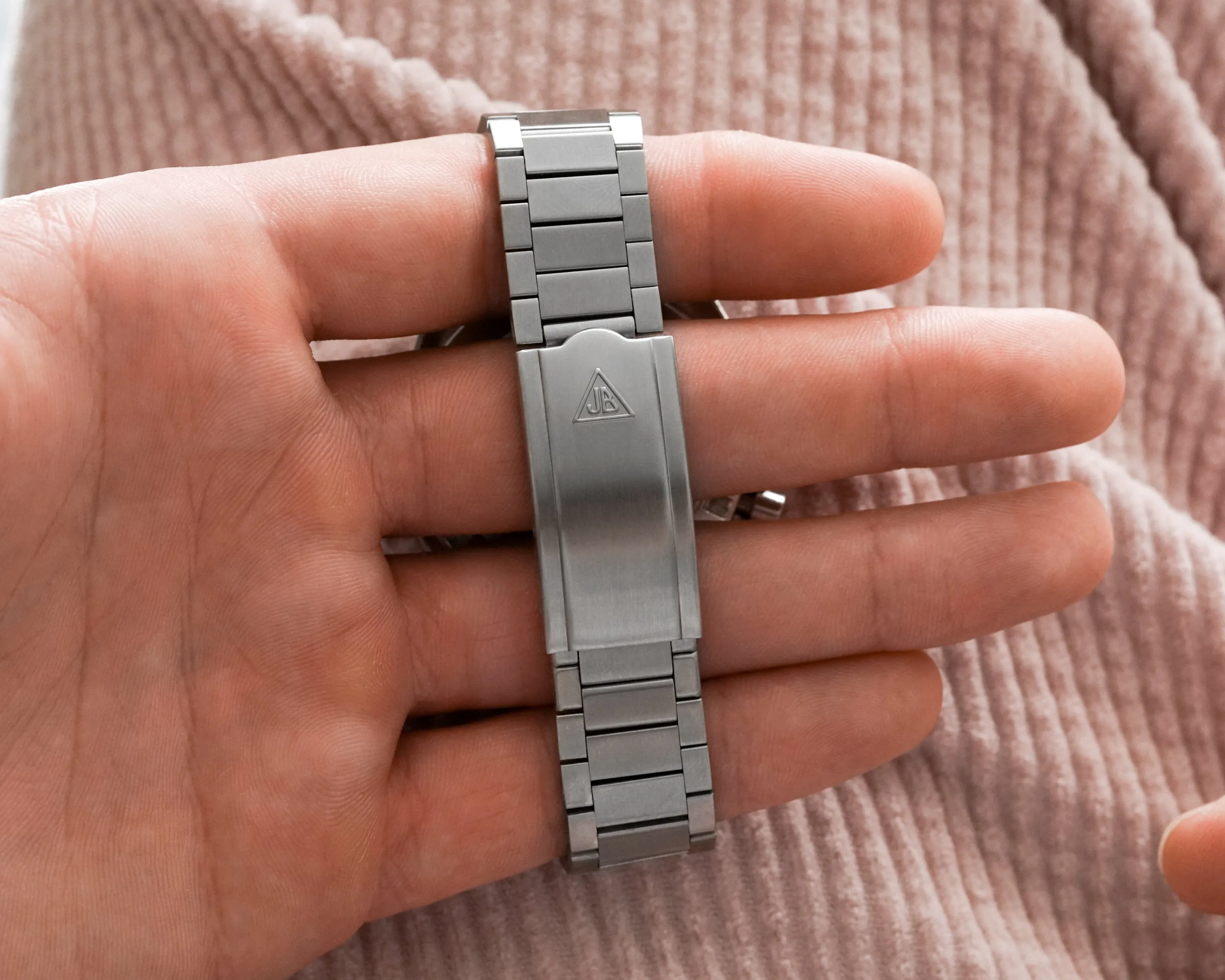 Flat Link Bracelet for Omega Speedmaster - Fully Brushed