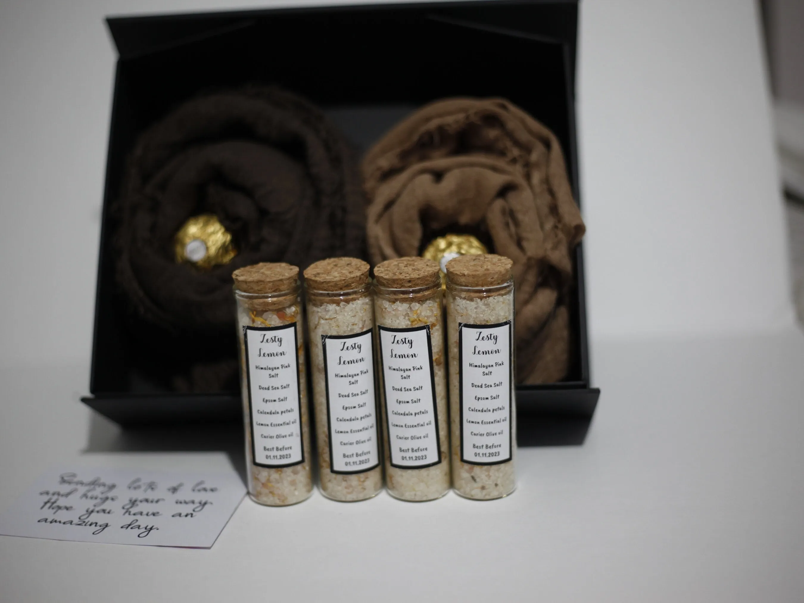 Hijab gift box set with handmade bath salts, gift card and gift message, gifts for her, gifts for Eid, Gifts for Mum, hijab gift