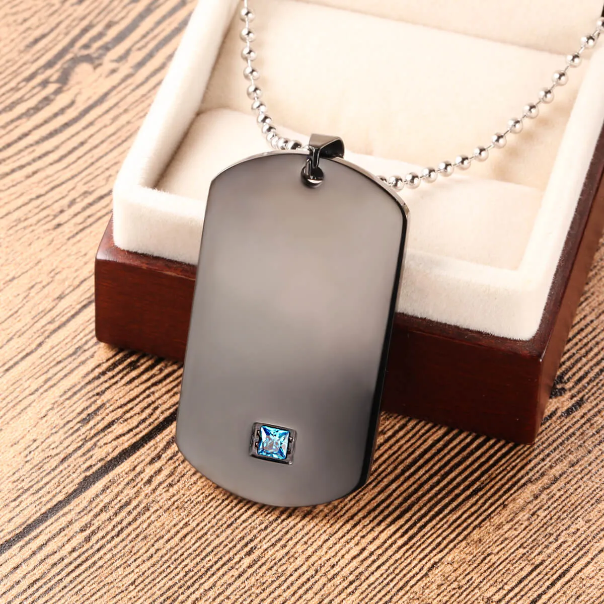 NEHZUS Couples Necklace Mens Womens Name Necklaces Customized Stainless Steel Tags