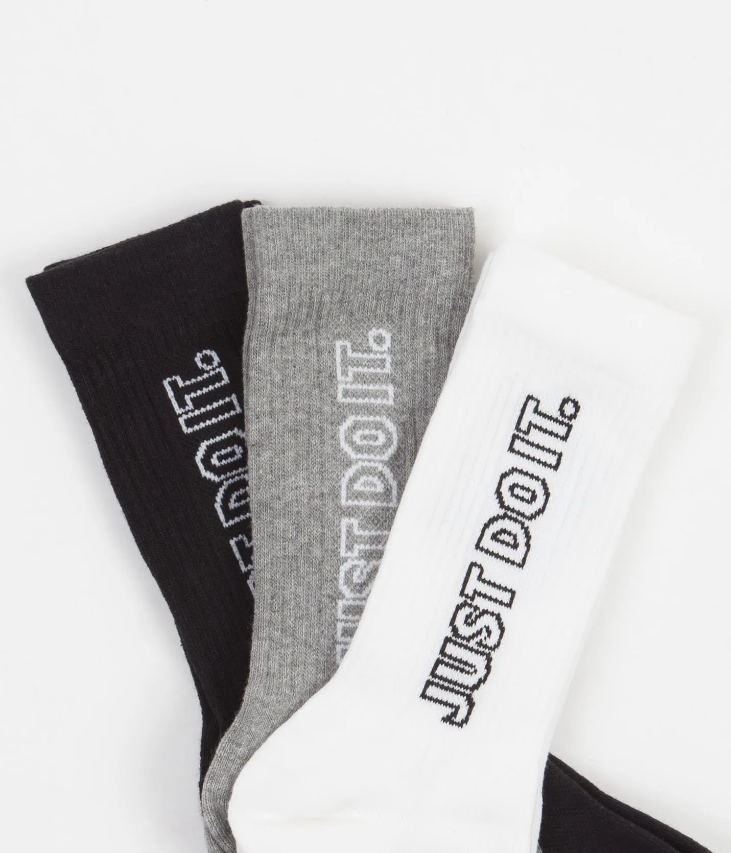 Nike Everyday Essential Crew Socks (3 Pack) - Black / White / Grey