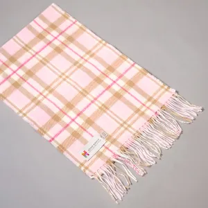 Pure merino wool scarf in light pink check
