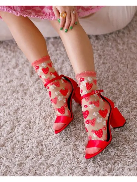 Strawberry Daisy Ruffle Sheer Crew Sock - US W10-14/US M8-12